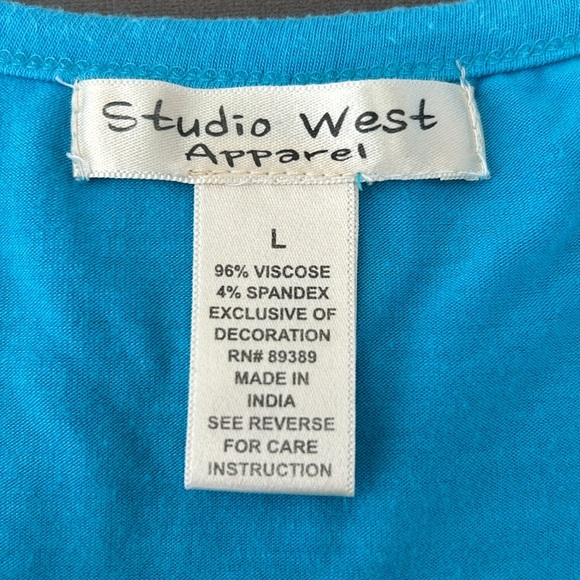 Lace Detail Tank Top - Picture 4 of 5